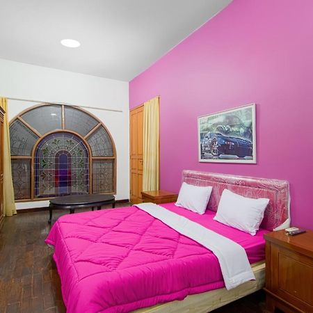 Отель Tobana House Bintaro Джакарта Экстерьер фото