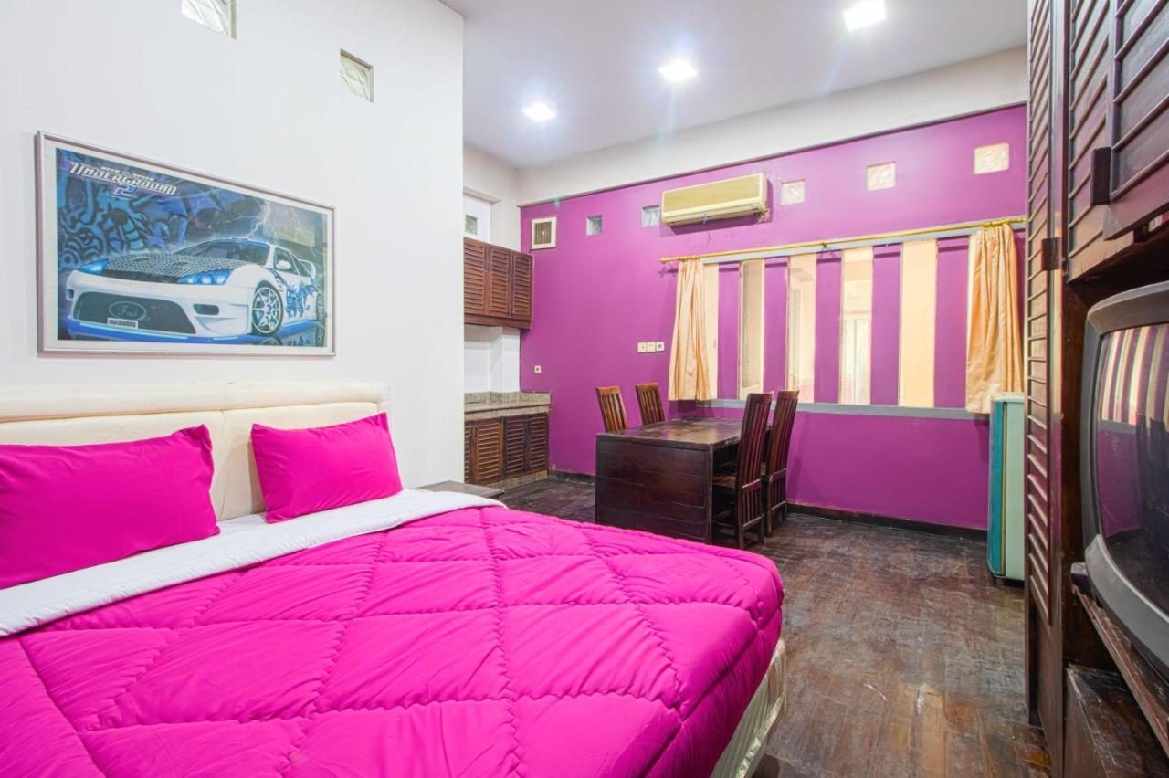 Отель Tobana House Bintaro Джакарта Экстерьер фото