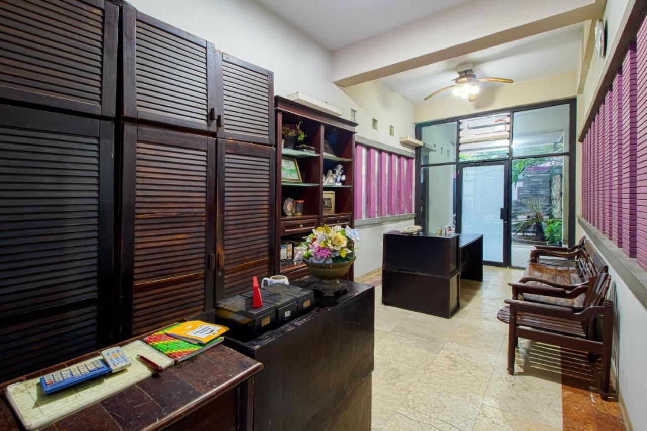 Отель Tobana House Bintaro Джакарта Экстерьер фото