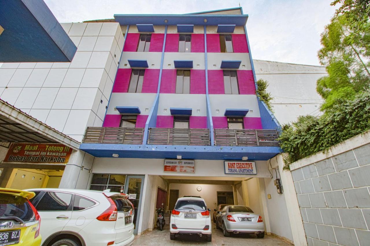 Отель Tobana House Bintaro Джакарта Экстерьер фото
